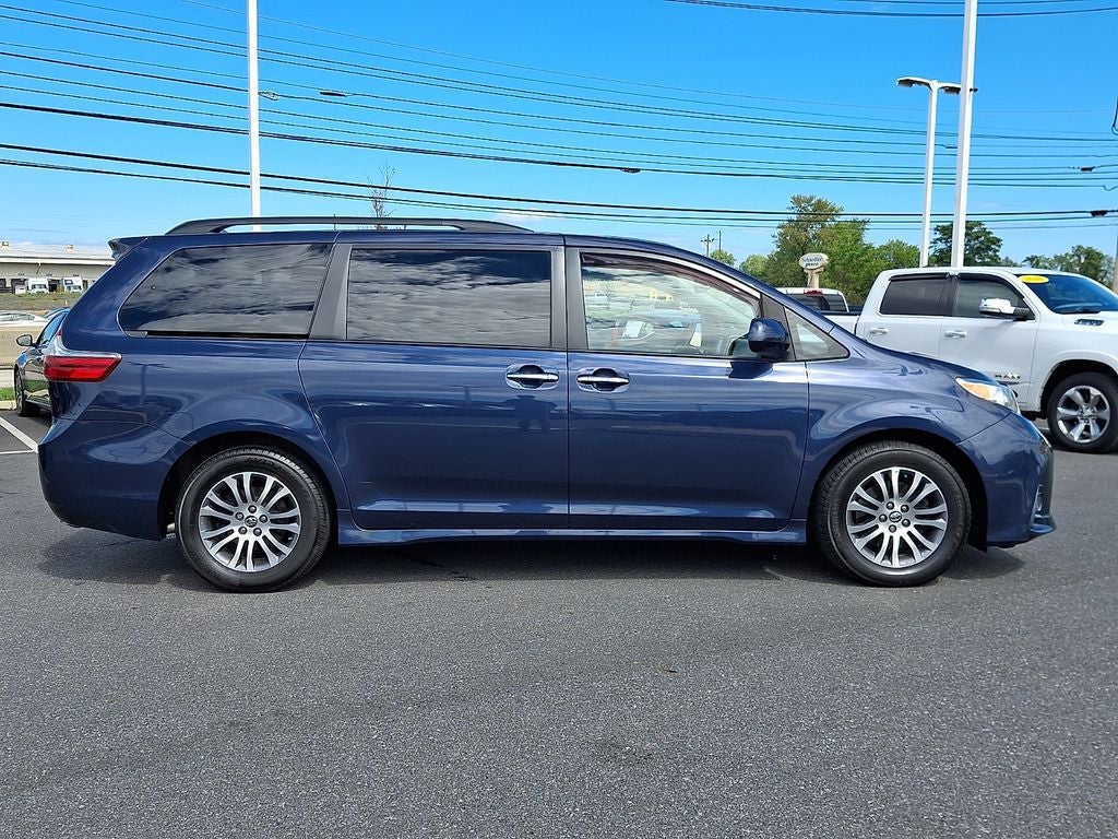 2020 Toyota Sienna XLE 7 Passenger