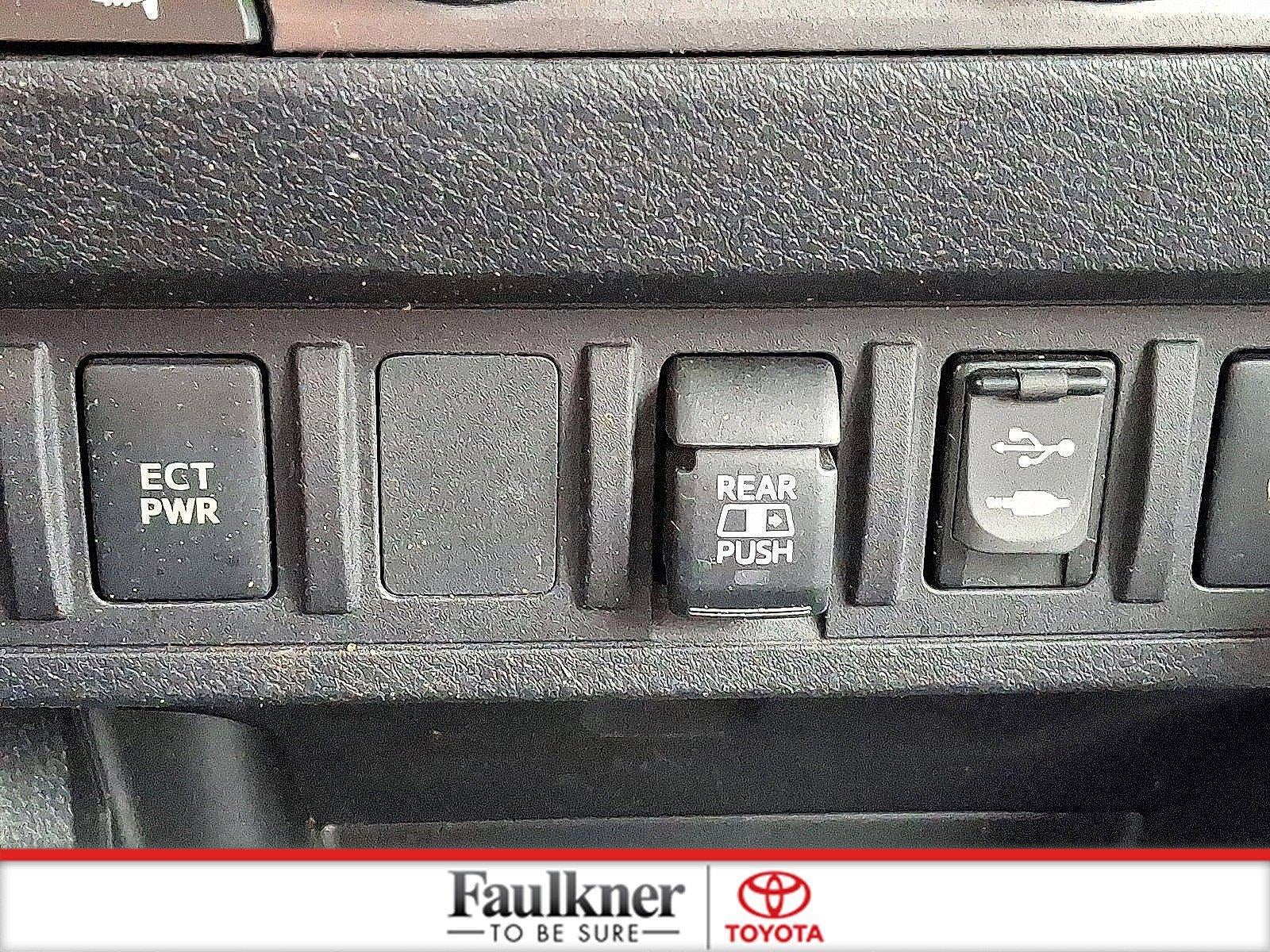 2019 Toyota Tacoma 4WD 4WD SR Double Cab 5' Bed V6 MT (Natl)