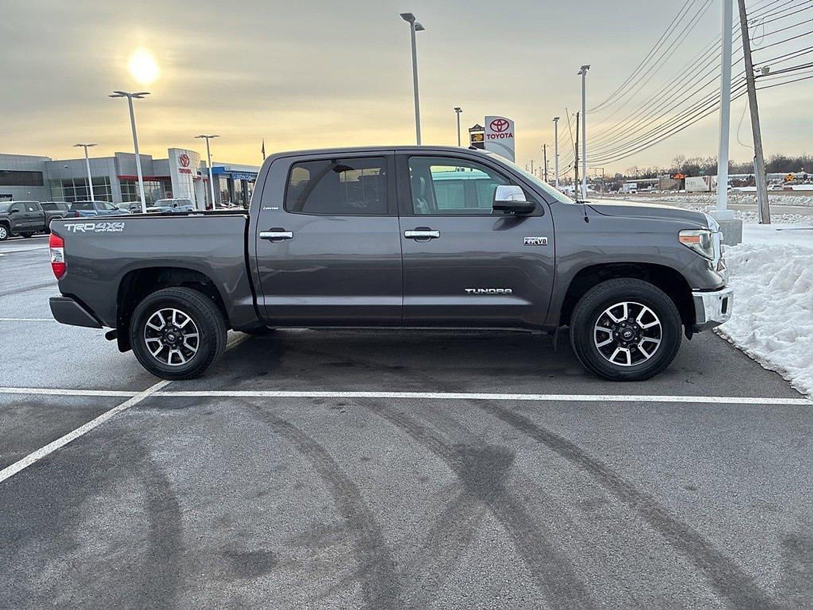 2018 Toyota Tundra 4WD 4WD Limited CrewMax 5.5' Bed 5.7L (Natl)