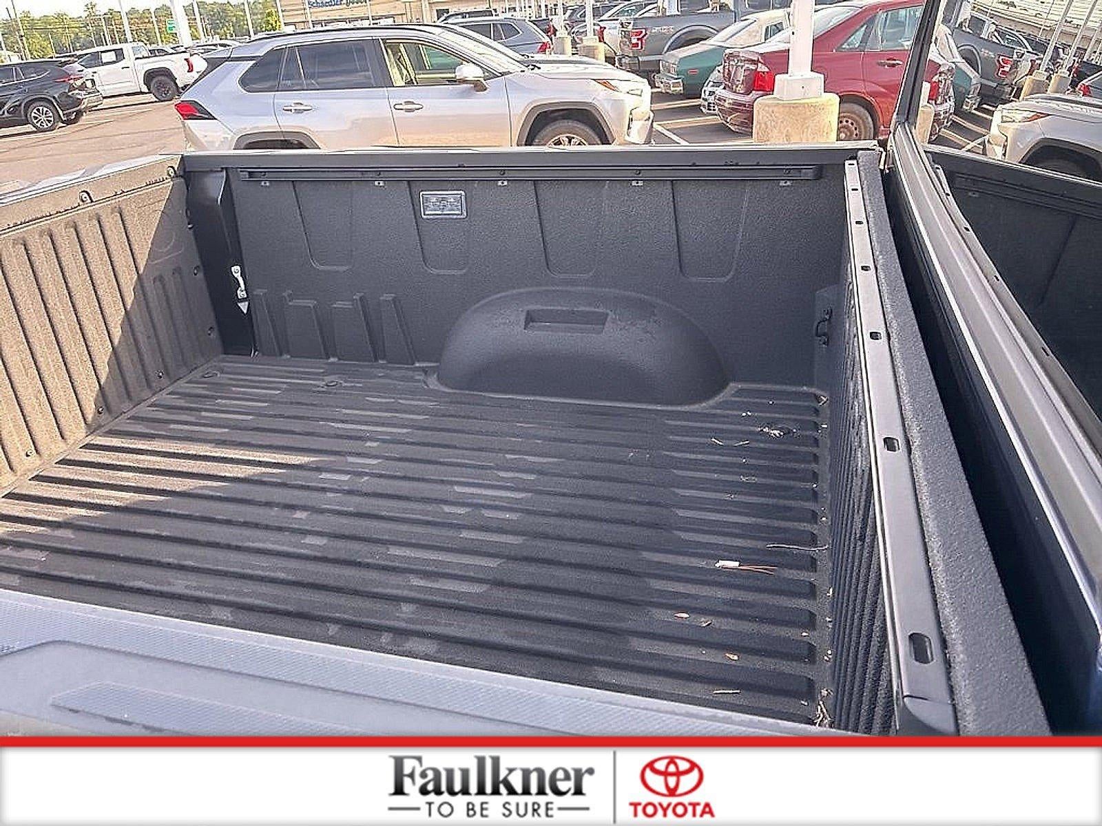 2023 Toyota Tundra 4WD 4WD SR5 CrewMax 5.5' Bed (SE)