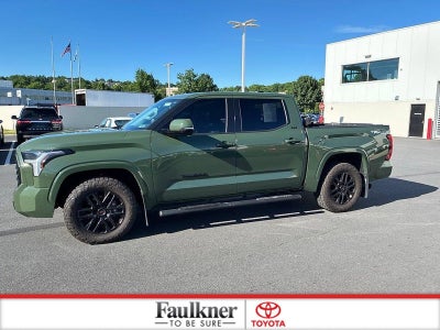 2022 Toyota Tundra 4WD 4WD SR5 CrewMax 5.5' Bed (SE)