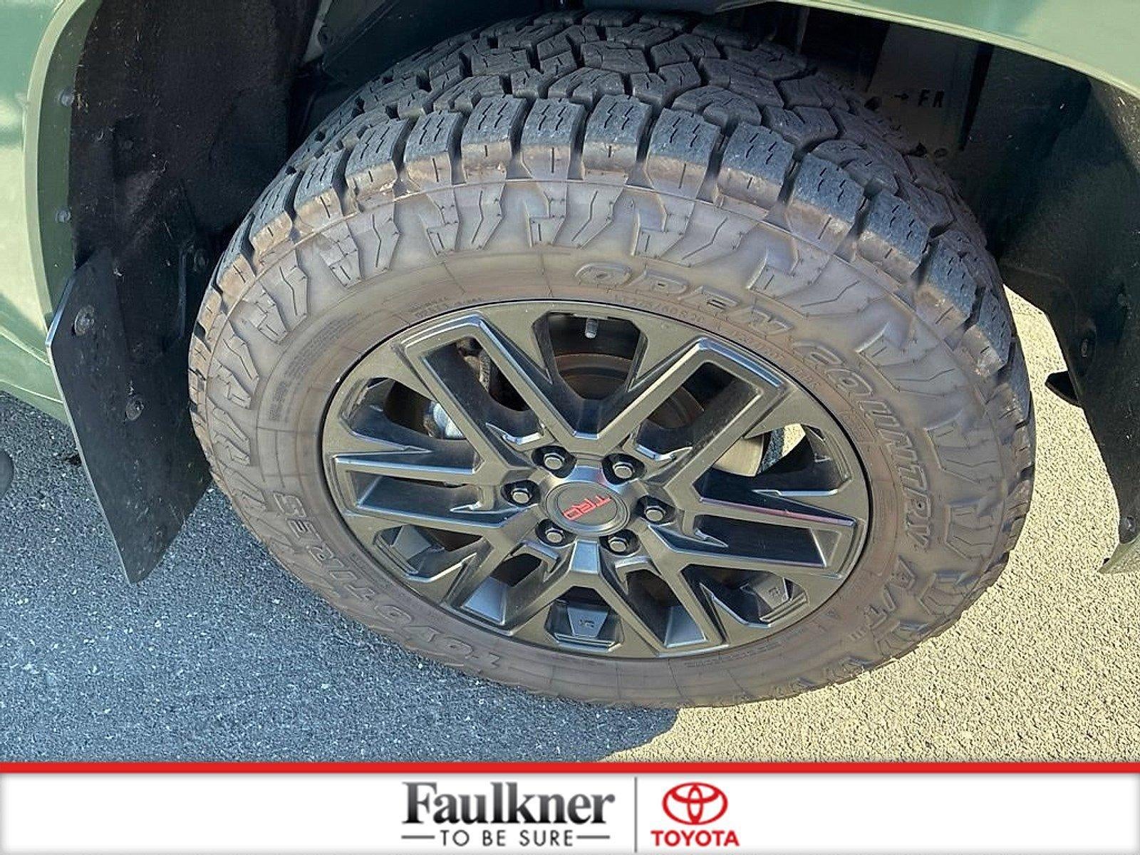 2022 Toyota Tundra 4WD 4WD SR5 CrewMax 5.5' Bed (SE)