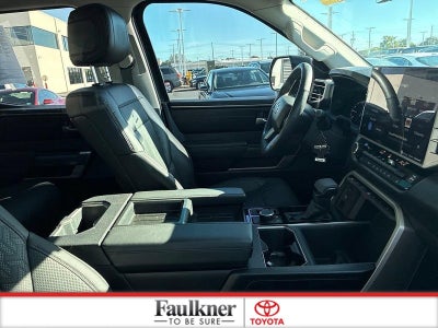 2022 Toyota Tundra 4WD 4WD SR5 CrewMax 5.5' Bed (SE)