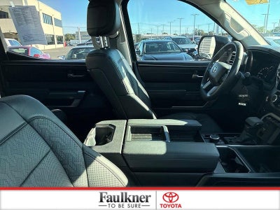 2022 Toyota Tundra 4WD 4WD SR5 CrewMax 5.5' Bed (SE)