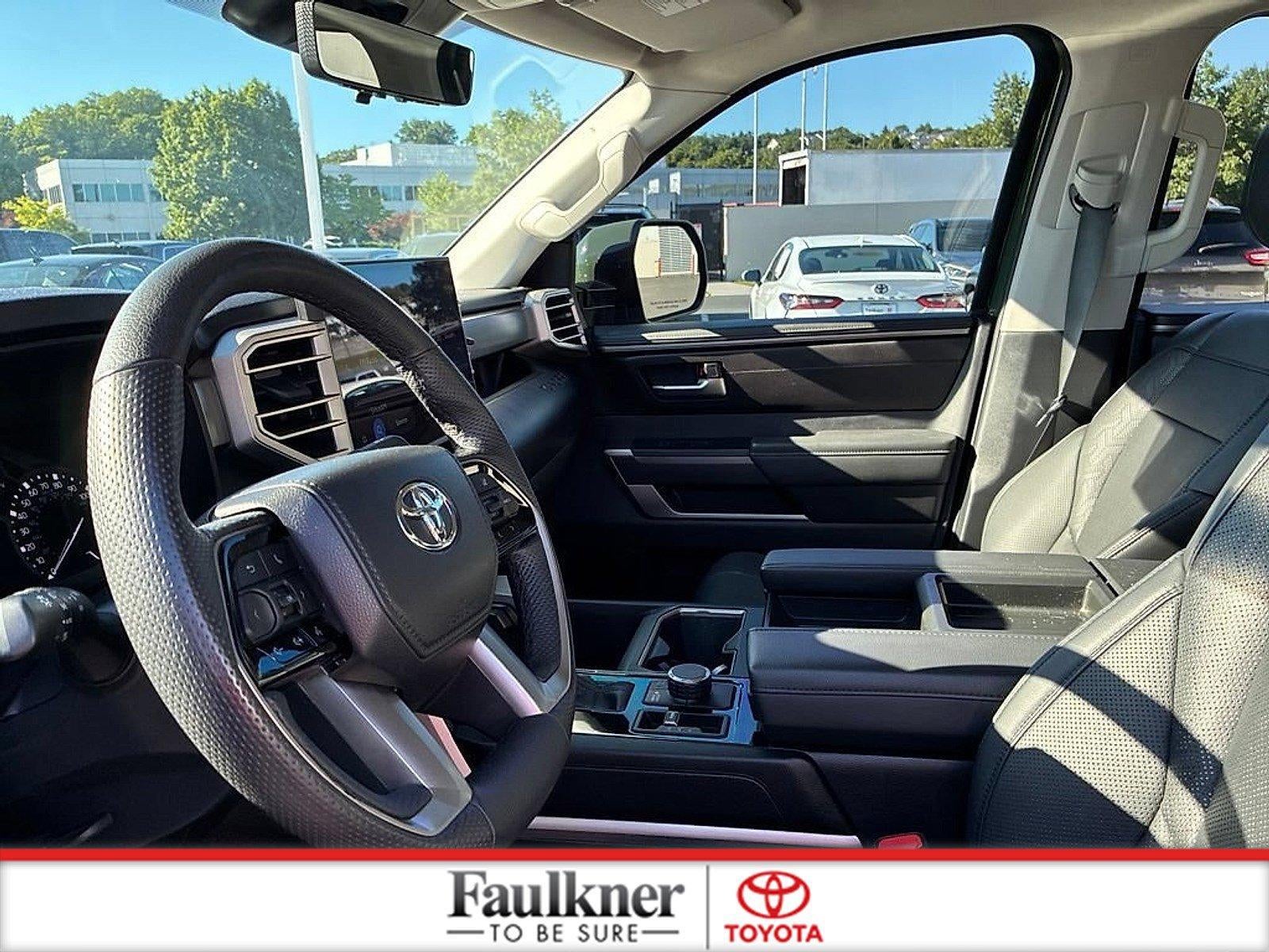 2022 Toyota Tundra 4WD 4WD SR5 CrewMax 5.5' Bed (SE)