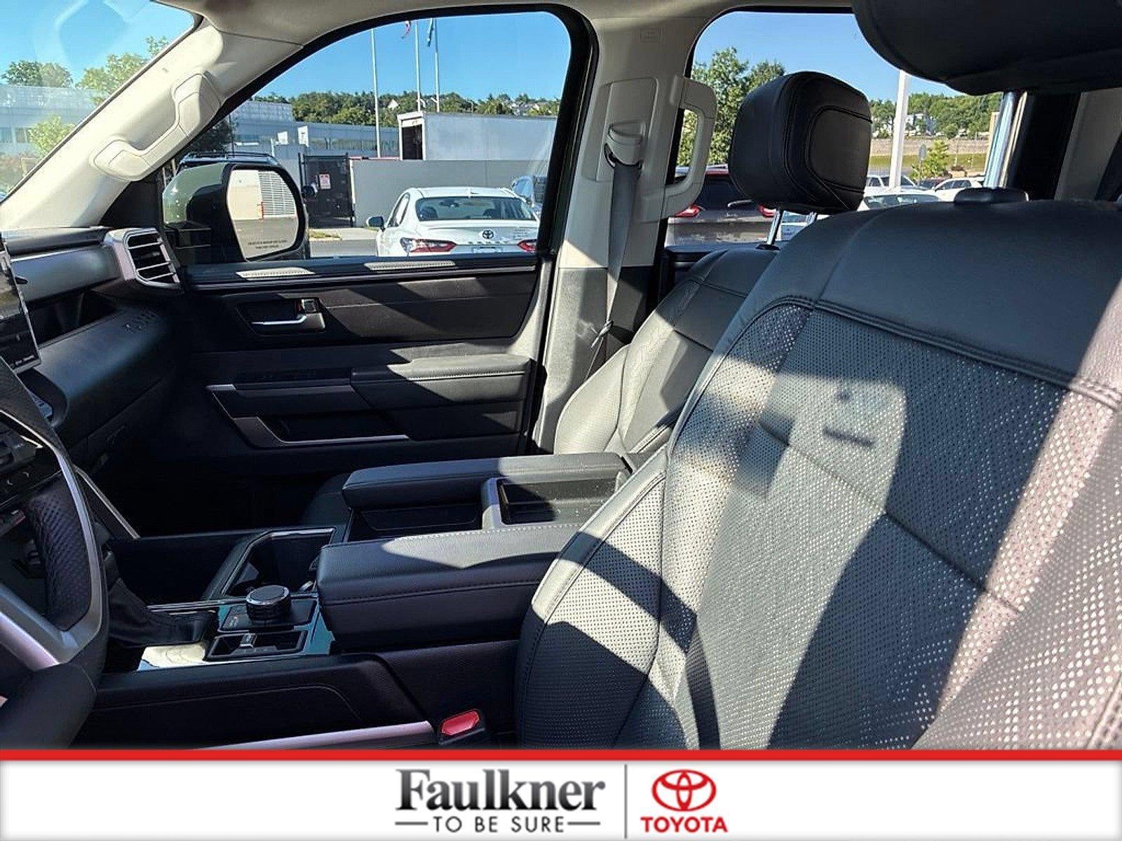 2022 Toyota Tundra 4WD 4WD SR5 CrewMax 5.5' Bed (SE)