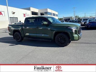 2022 Toyota Tundra 4WD 4WD SR5 CrewMax 5.5' Bed (SE)