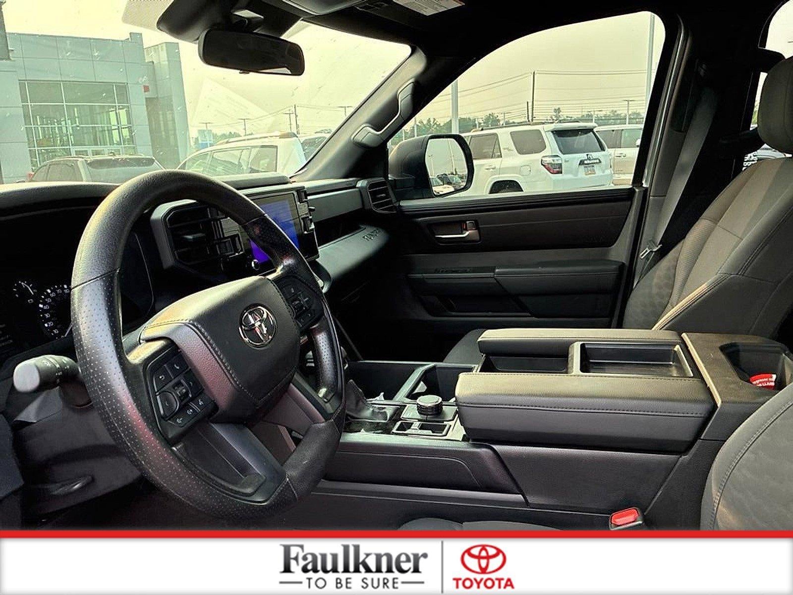 2025 Toyota Tundra 4WD 4WD SR5 CrewMax 5.5' Bed (SE)