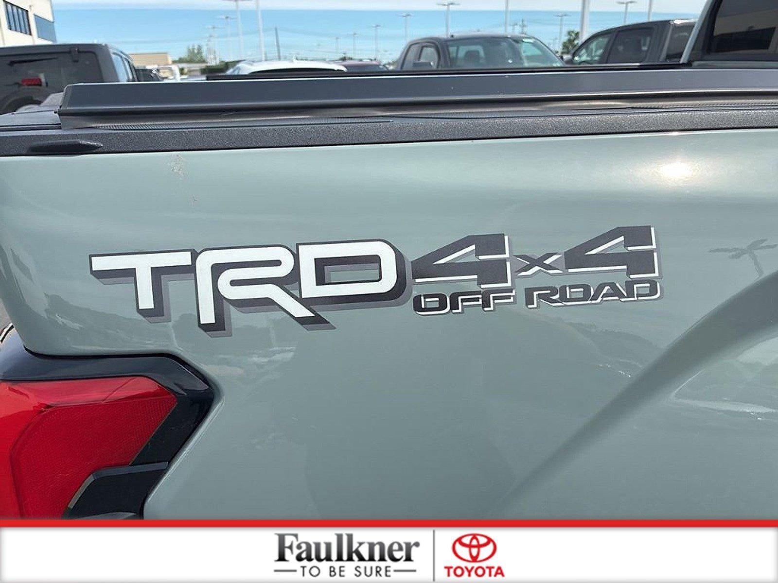 2023 Toyota Tundra 4WD 4WD SR5 CrewMax 5.5' Bed (SE)