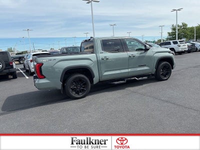 2023 Toyota Tundra 4WD 4WD SR5 CrewMax 5.5' Bed (SE)