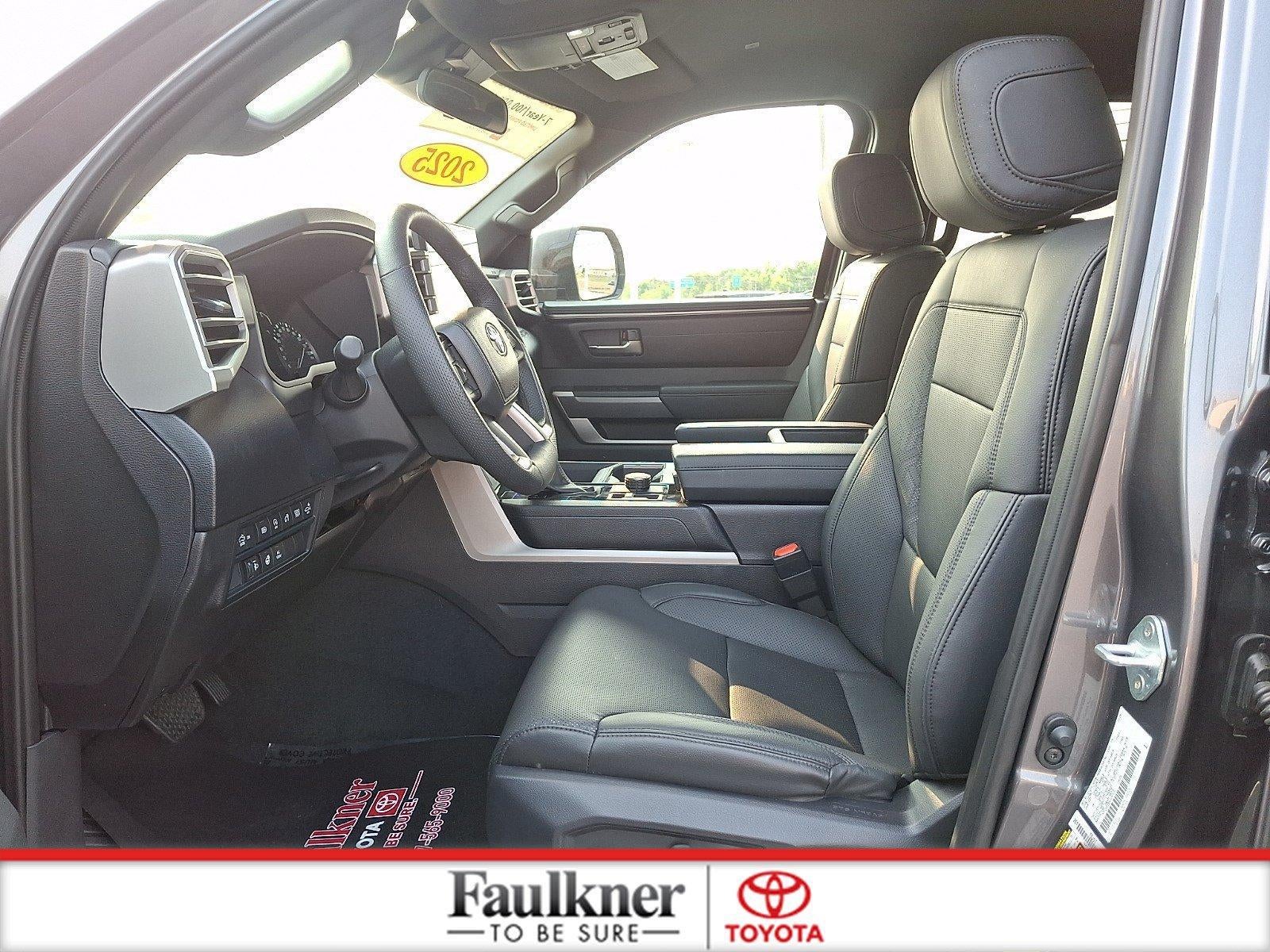 2025 Toyota Tundra 4WD 4WD SR5 CrewMax 5.5' Bed (SE)