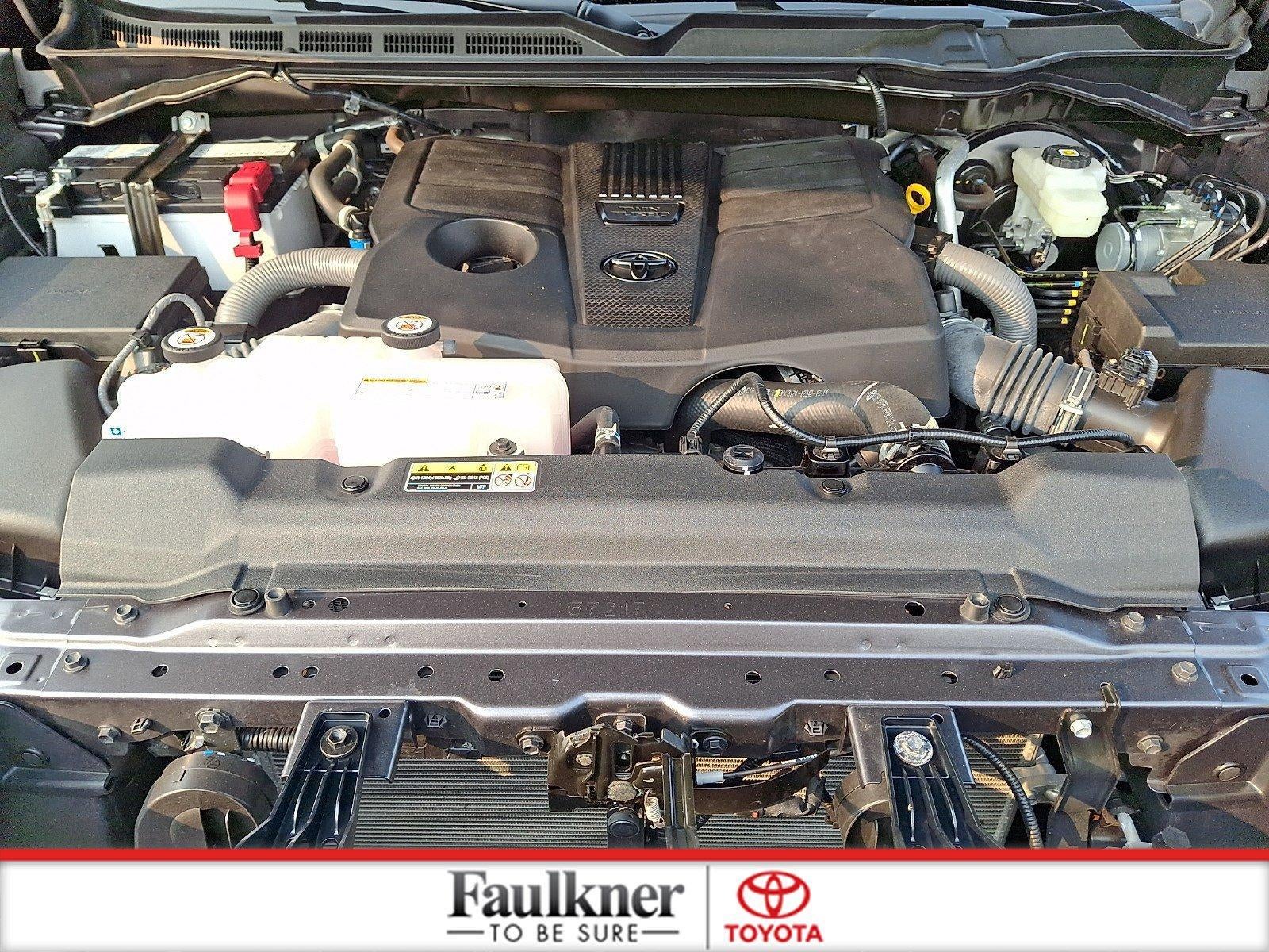 2025 Toyota Tundra 4WD 4WD SR5 CrewMax 5.5' Bed (SE)