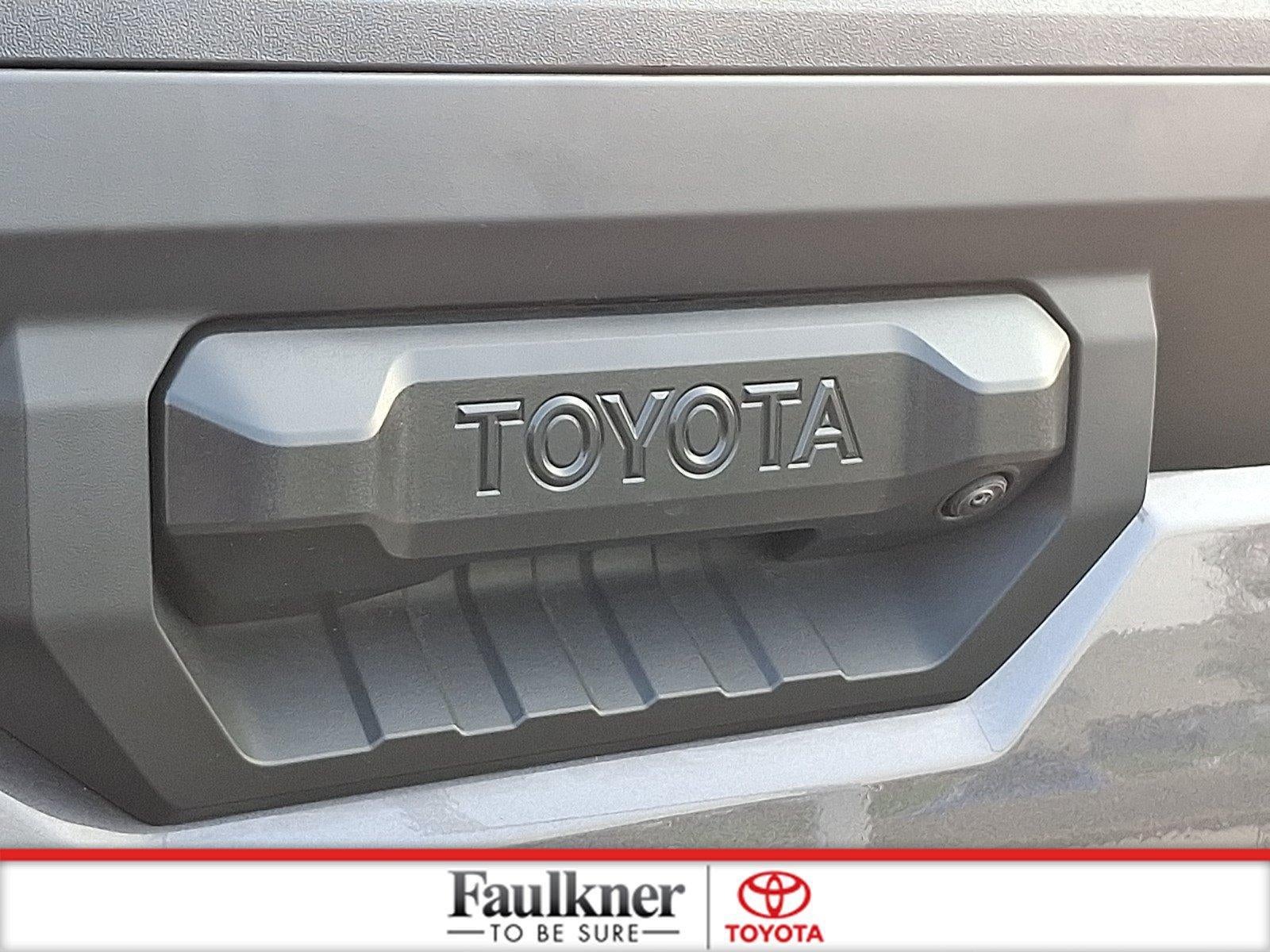 2025 Toyota Tundra 4WD 4WD SR5 CrewMax 5.5' Bed (SE)