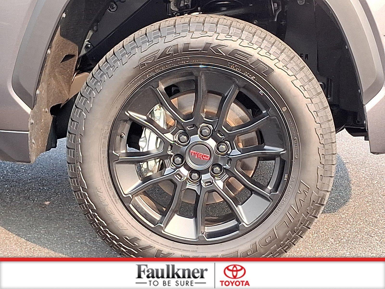 2025 Toyota Tundra 4WD 4WD SR5 CrewMax 5.5' Bed (SE)