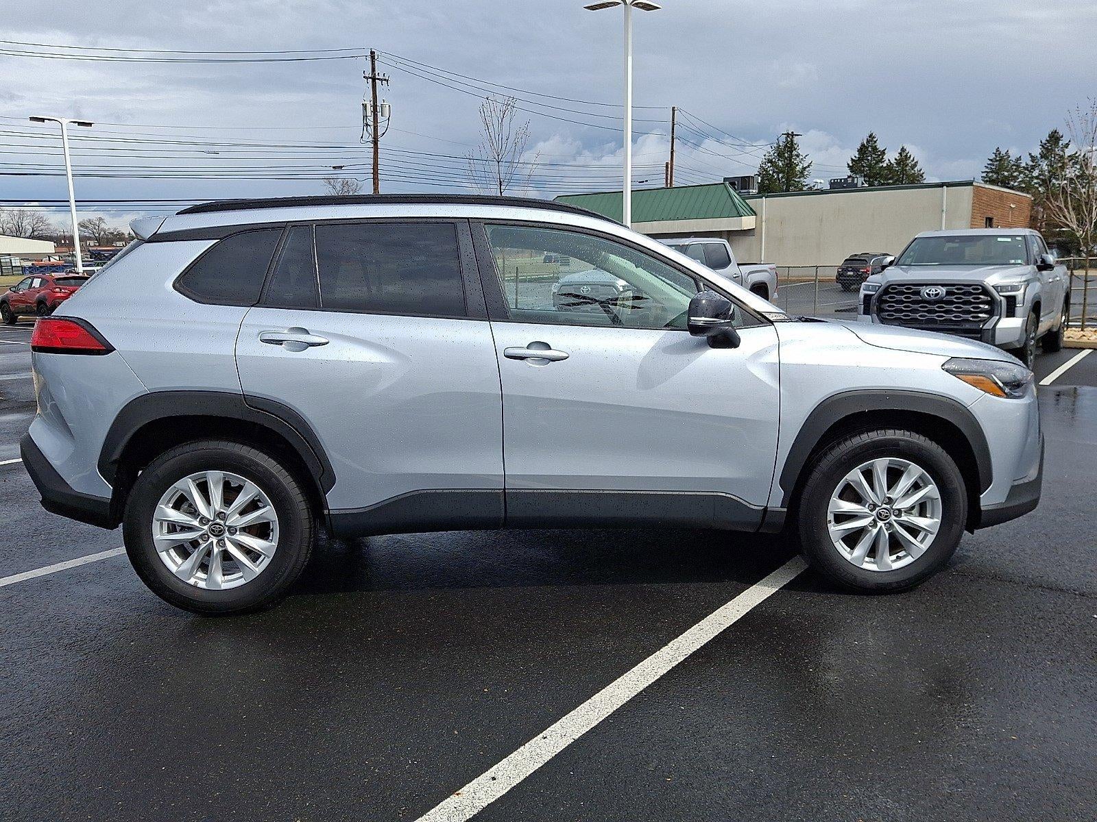 2025 Toyota Corolla Cross LE 2WD (Natl)