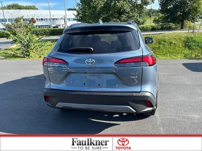 2024 Toyota Corolla Cross XLE 4WD (Natl)