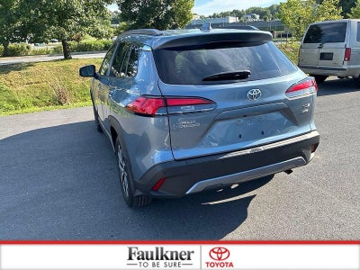 2024 Toyota Corolla Cross XLE 4WD (Natl)