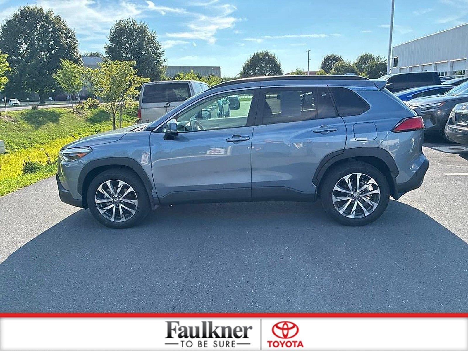 2024 Toyota Corolla Cross XLE 4WD (Natl)
