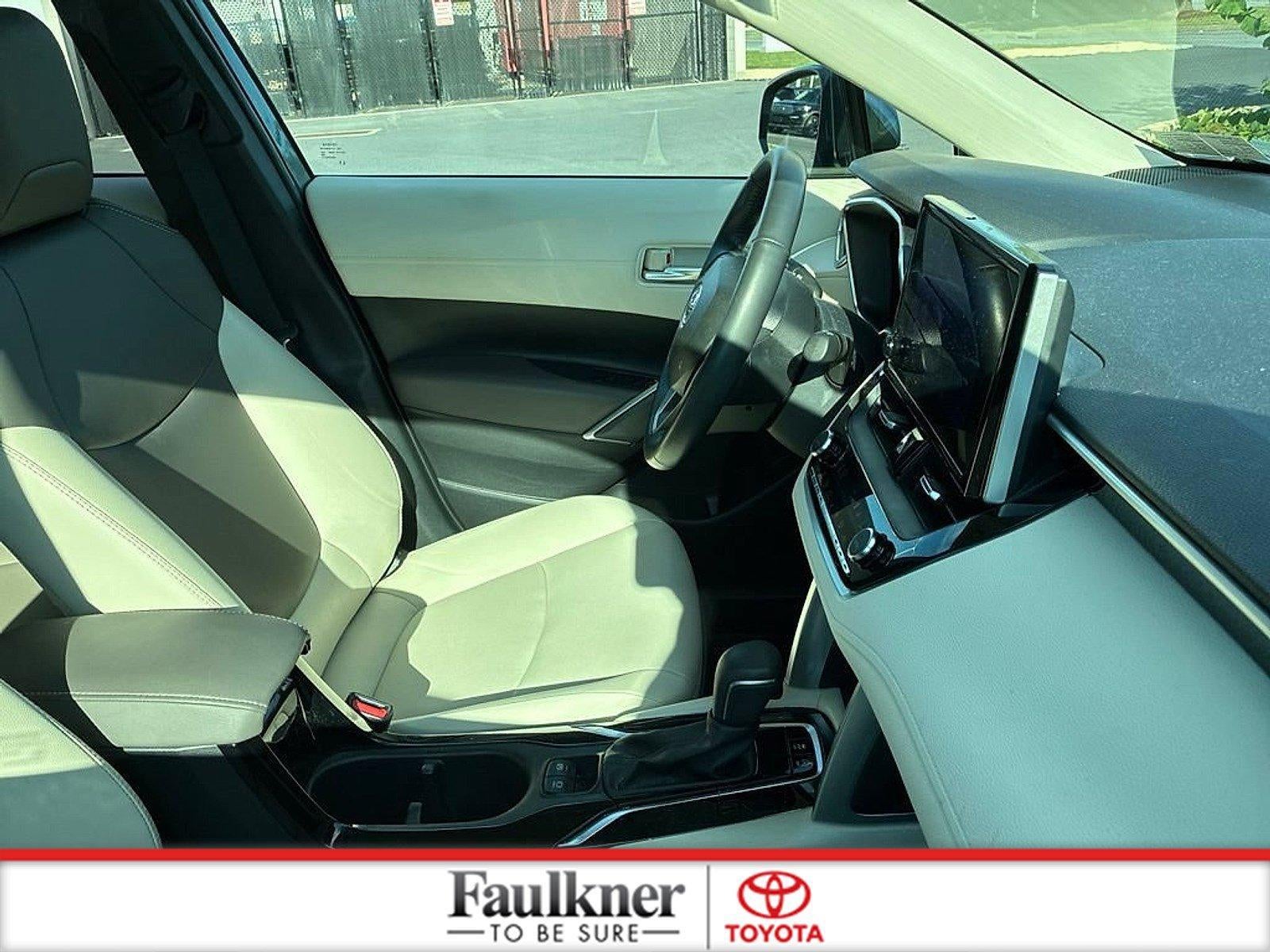 2024 Toyota Corolla Cross XLE 4WD (Natl)