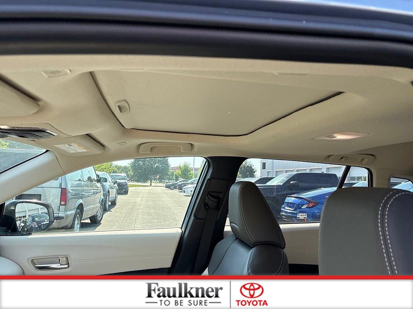 2024 Toyota Corolla Cross XLE 4WD (Natl)
