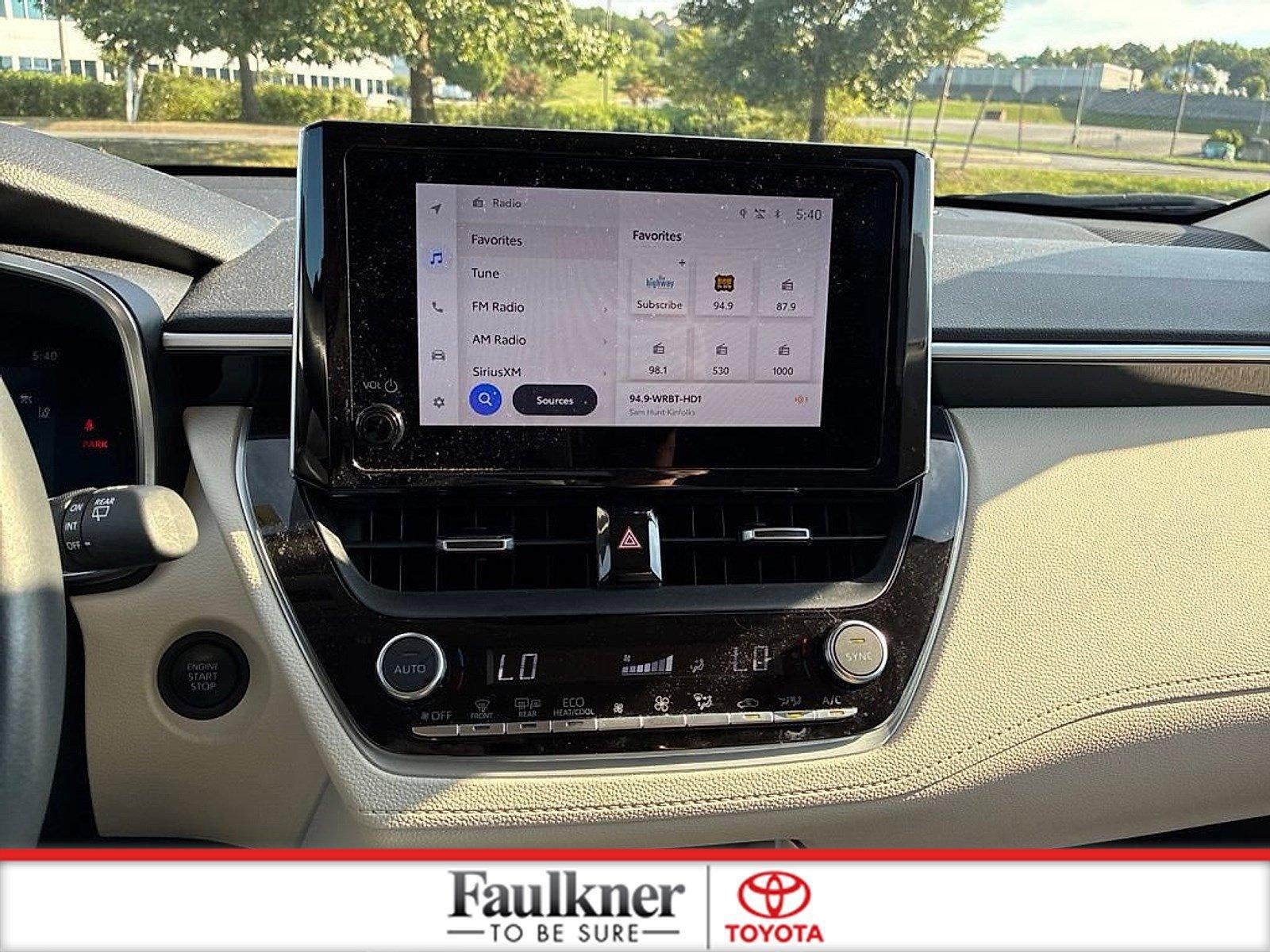 2024 Toyota Corolla Cross XLE 4WD (Natl)