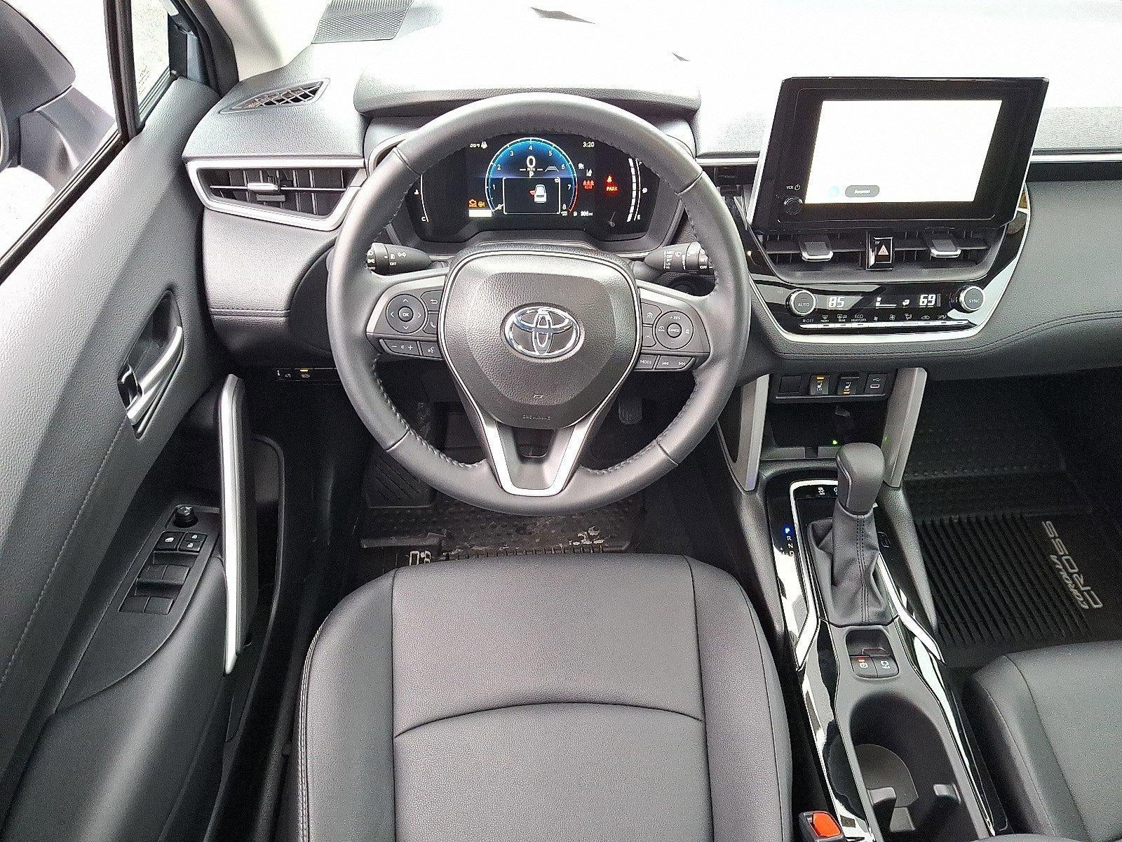2025 Toyota Corolla Cross XLE 4WD (Natl)