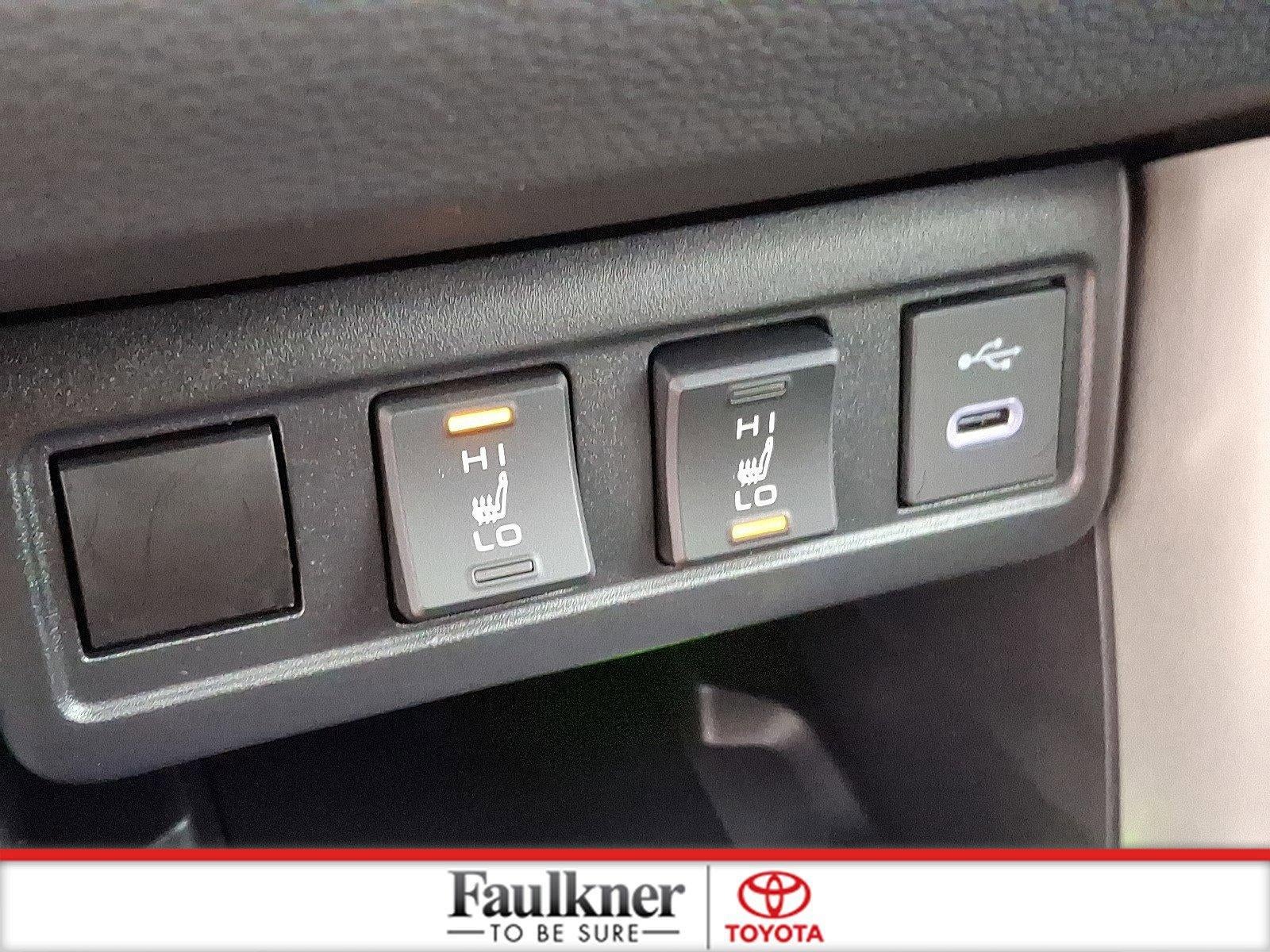 2025 Toyota Corolla Cross XLE 4WD (Natl)