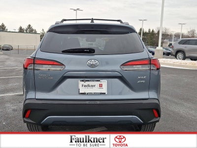 2025 Toyota Corolla Cross XLE 4WD (Natl)