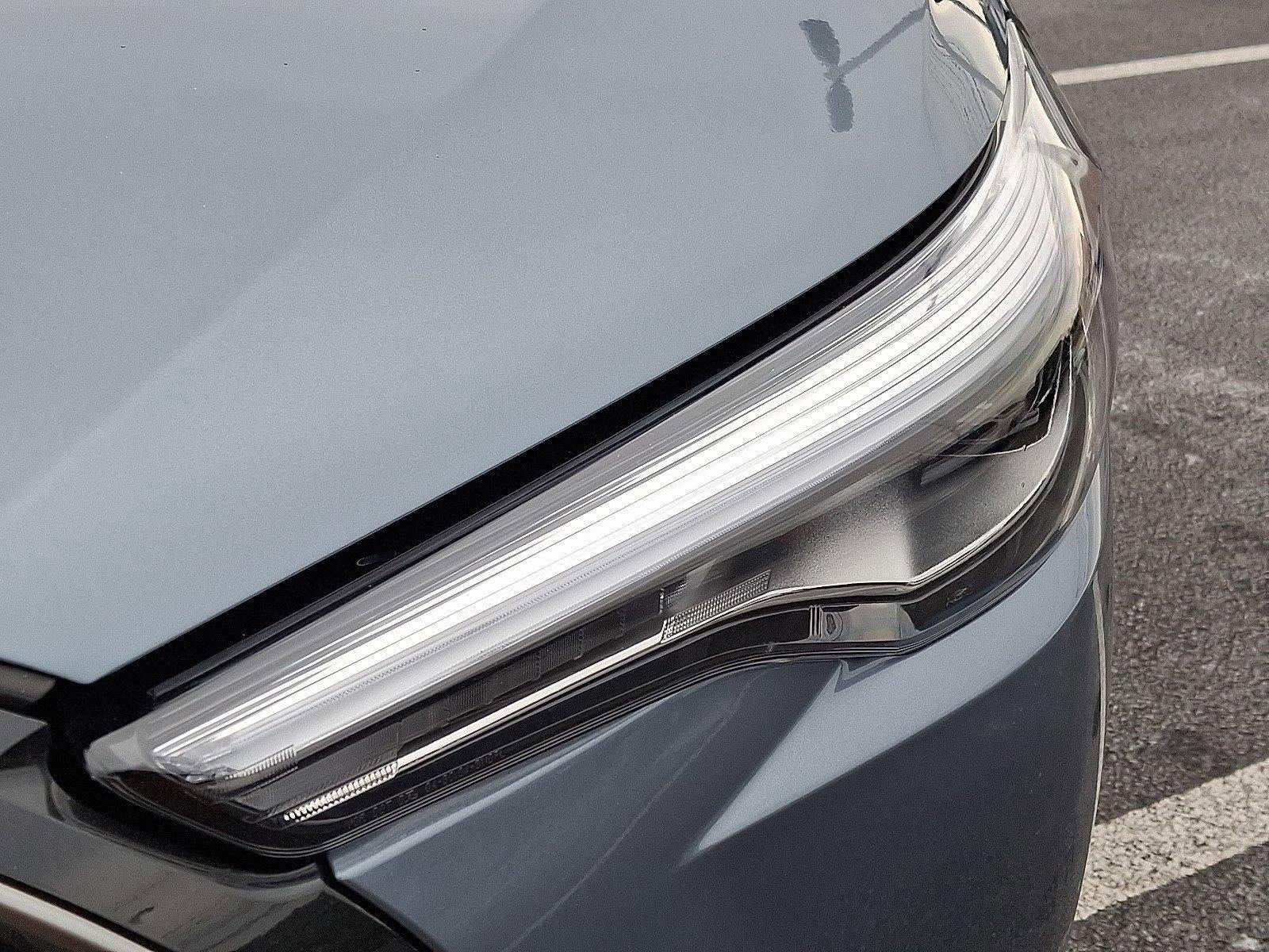 2025 Toyota Corolla Cross XLE 4WD (Natl)