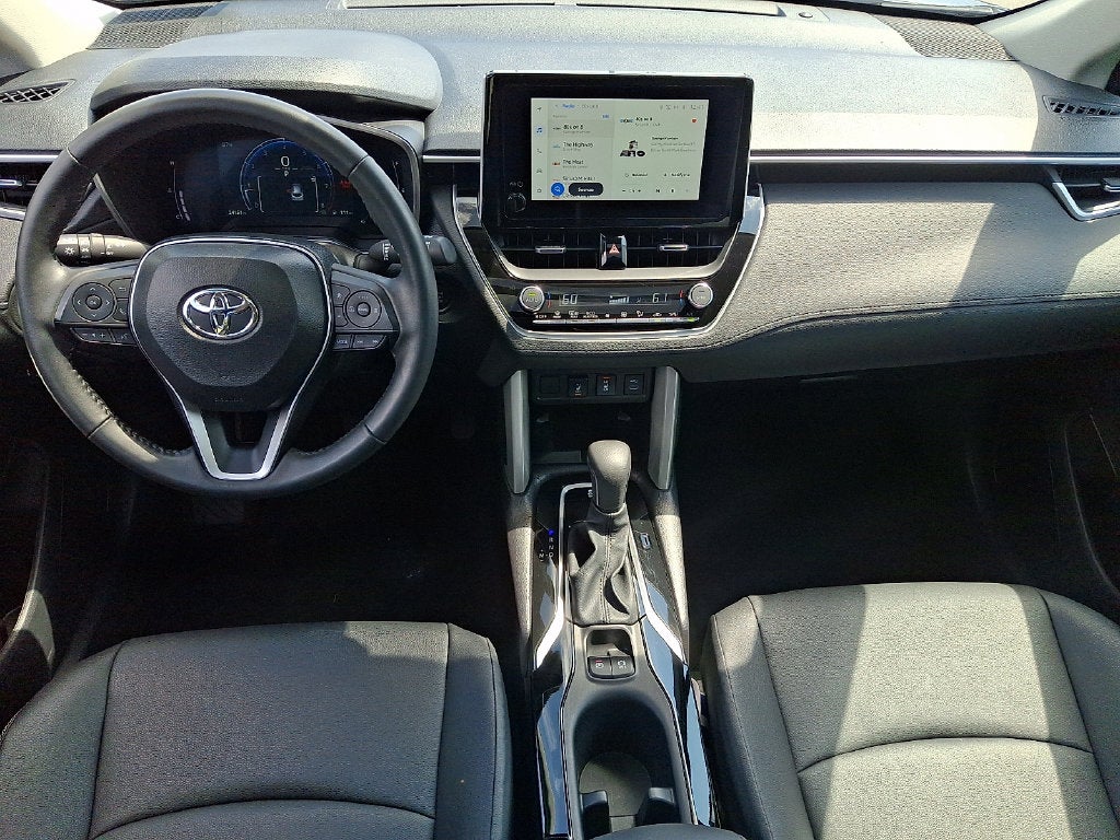 2025 Toyota Corolla Cross XLE CERTIFIED