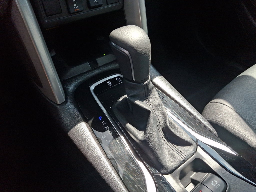 2025 Toyota Corolla Cross XLE CERTIFIED