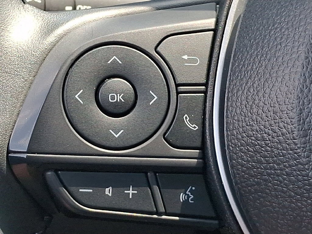 2025 Toyota Corolla Cross XLE CERTIFIED