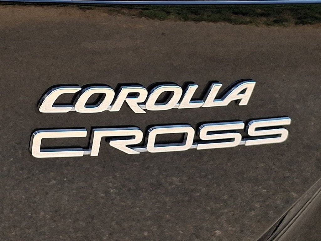 2025 Toyota Corolla Cross XLE CERTIFIED