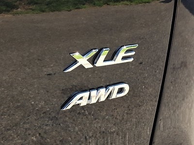 2025 Toyota Corolla Cross XLE CERTIFIED