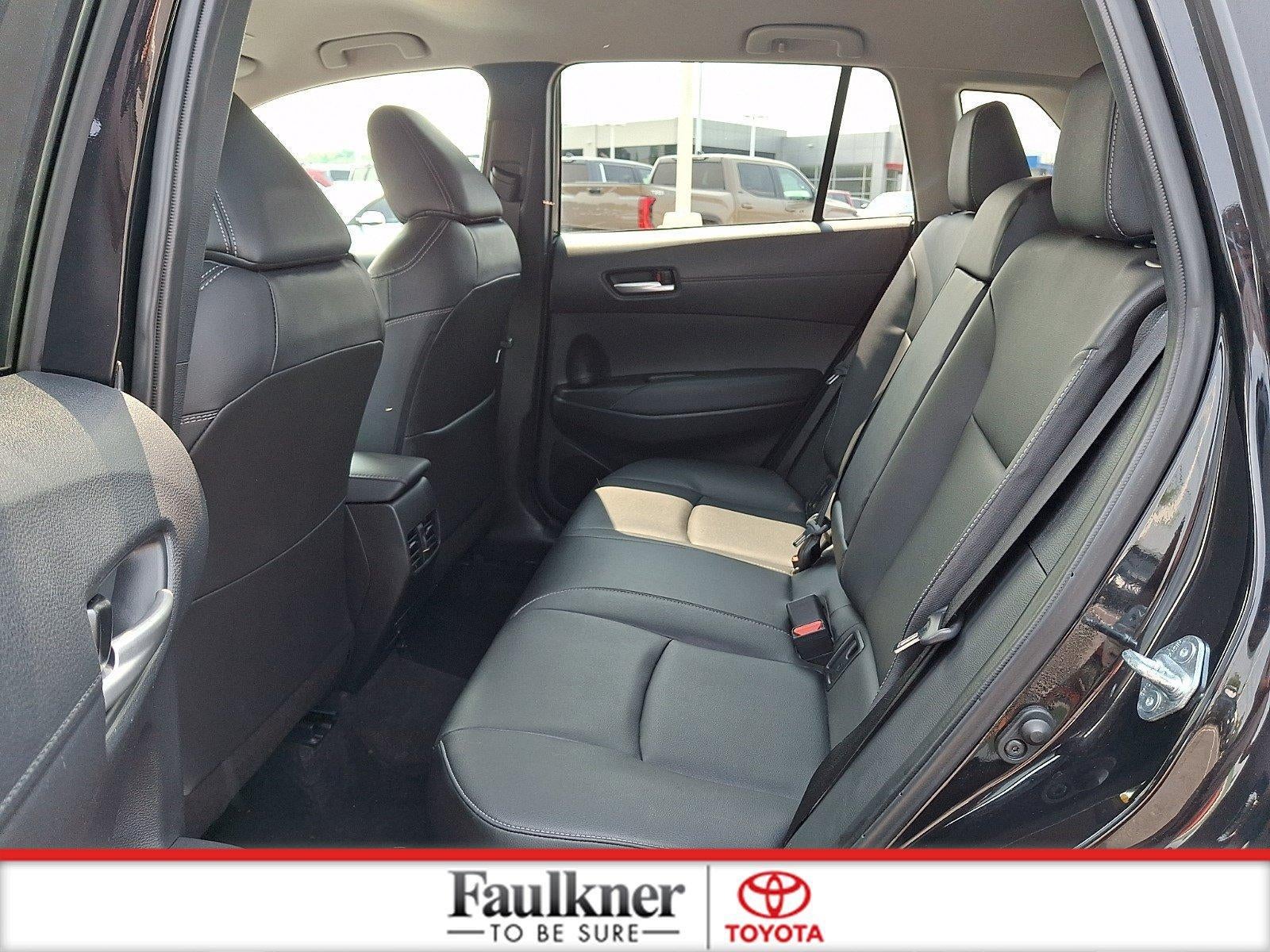 2025 Toyota Corolla Cross XLE 2WD (Natl)