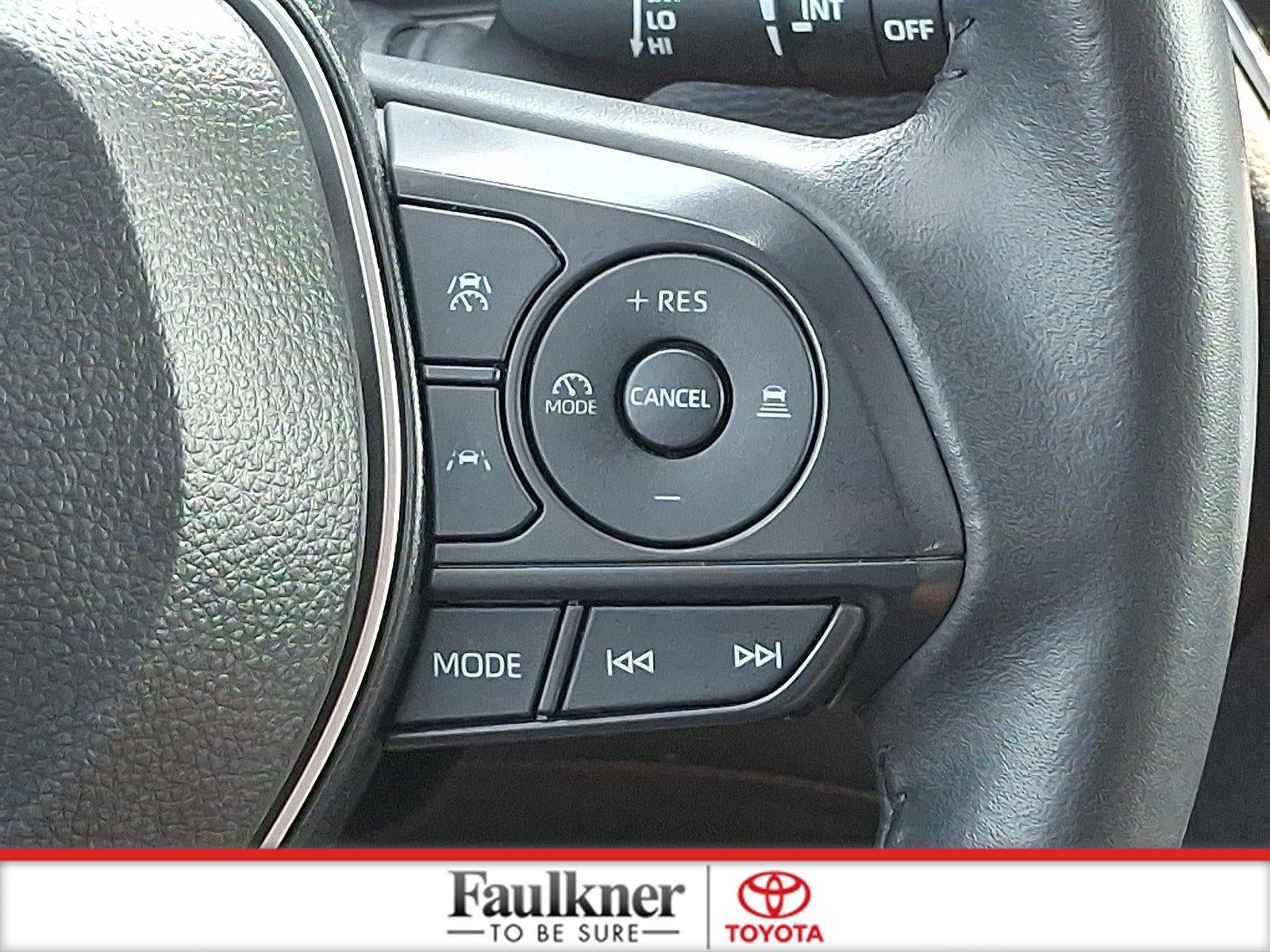 2025 Toyota Corolla Cross XLE 2WD (Natl)