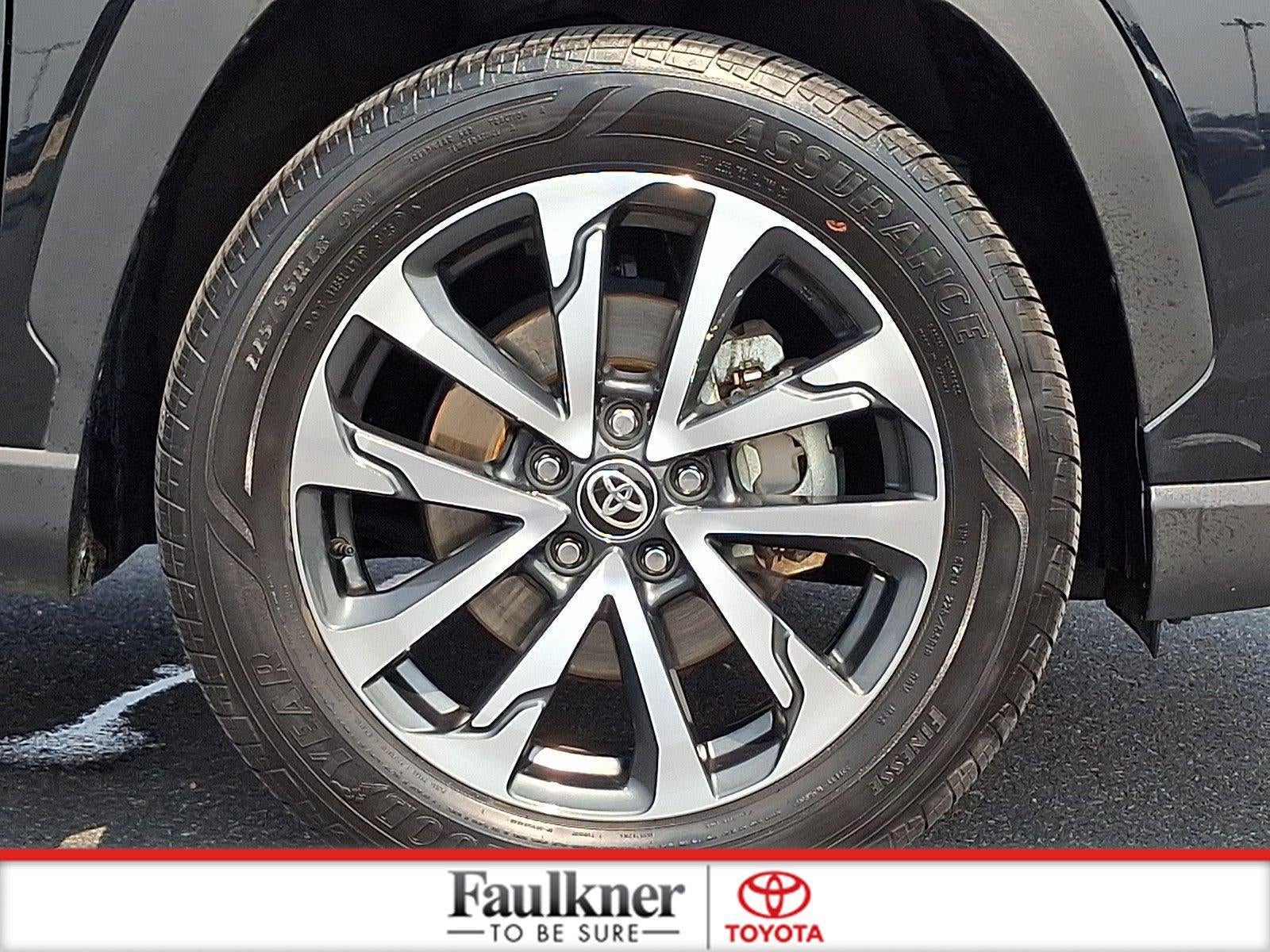 2025 Toyota Corolla Cross XLE 2WD (Natl)