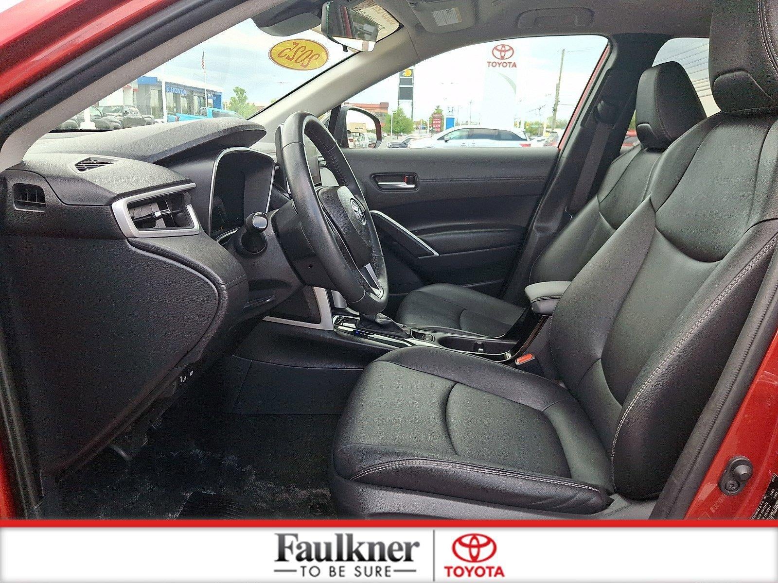 2025 Toyota Corolla Cross XLE 4WD (Natl)