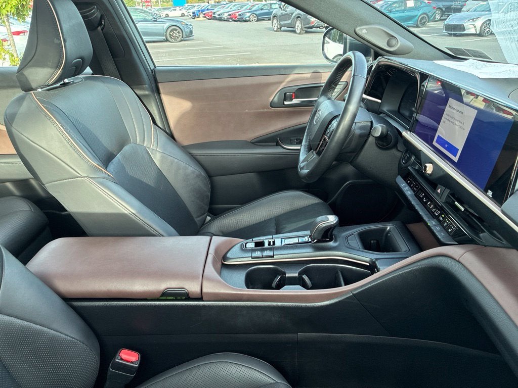 2023 Toyota Crown Limited CERTIFIED
