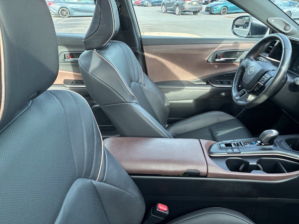 2023 Toyota Crown Limited CERTIFIED