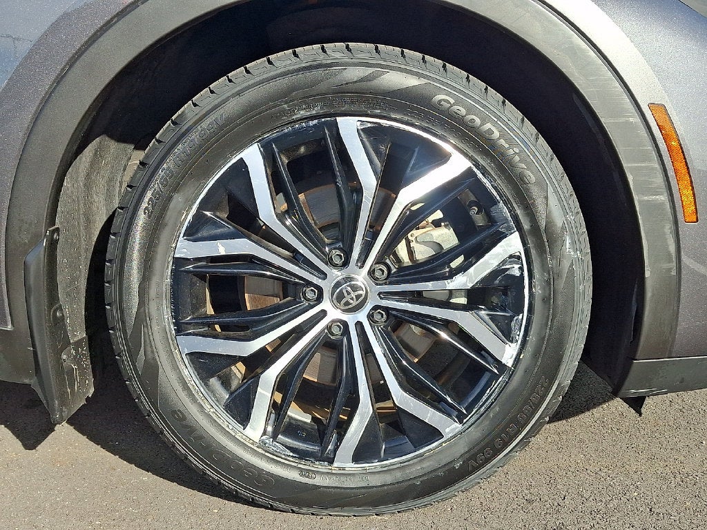 2023 Toyota Crown Limited CERTIFIED