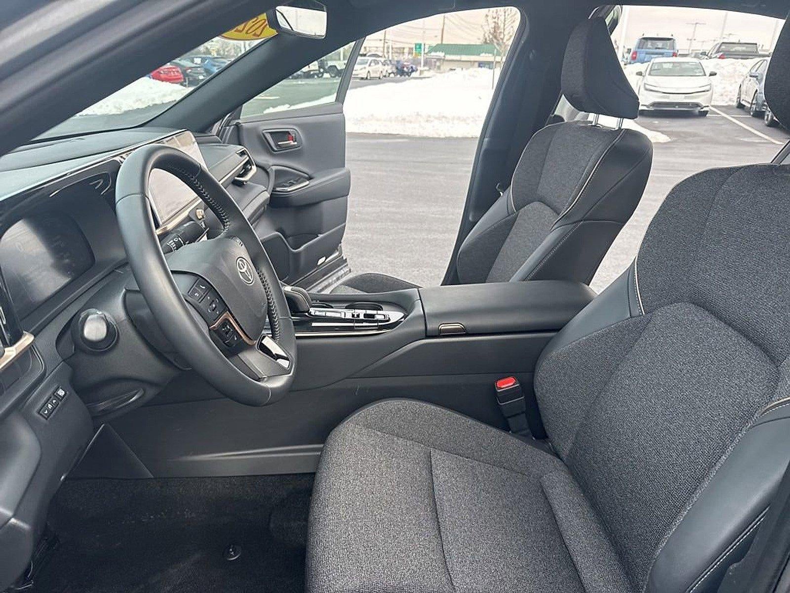 2024 Toyota Crown XLE AWD (Natl)