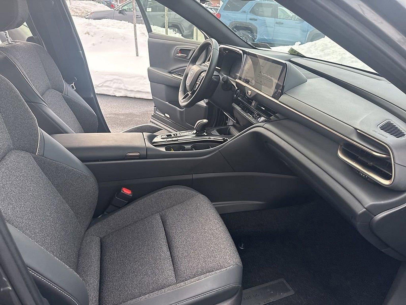 2024 Toyota Crown XLE AWD (Natl)