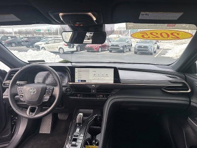 2024 Toyota Crown XLE AWD (Natl)