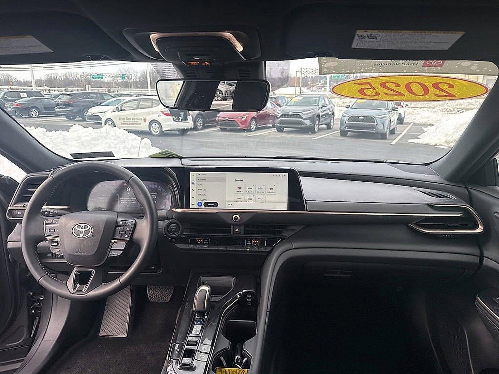 2024 Toyota Crown XLE AWD (Natl)