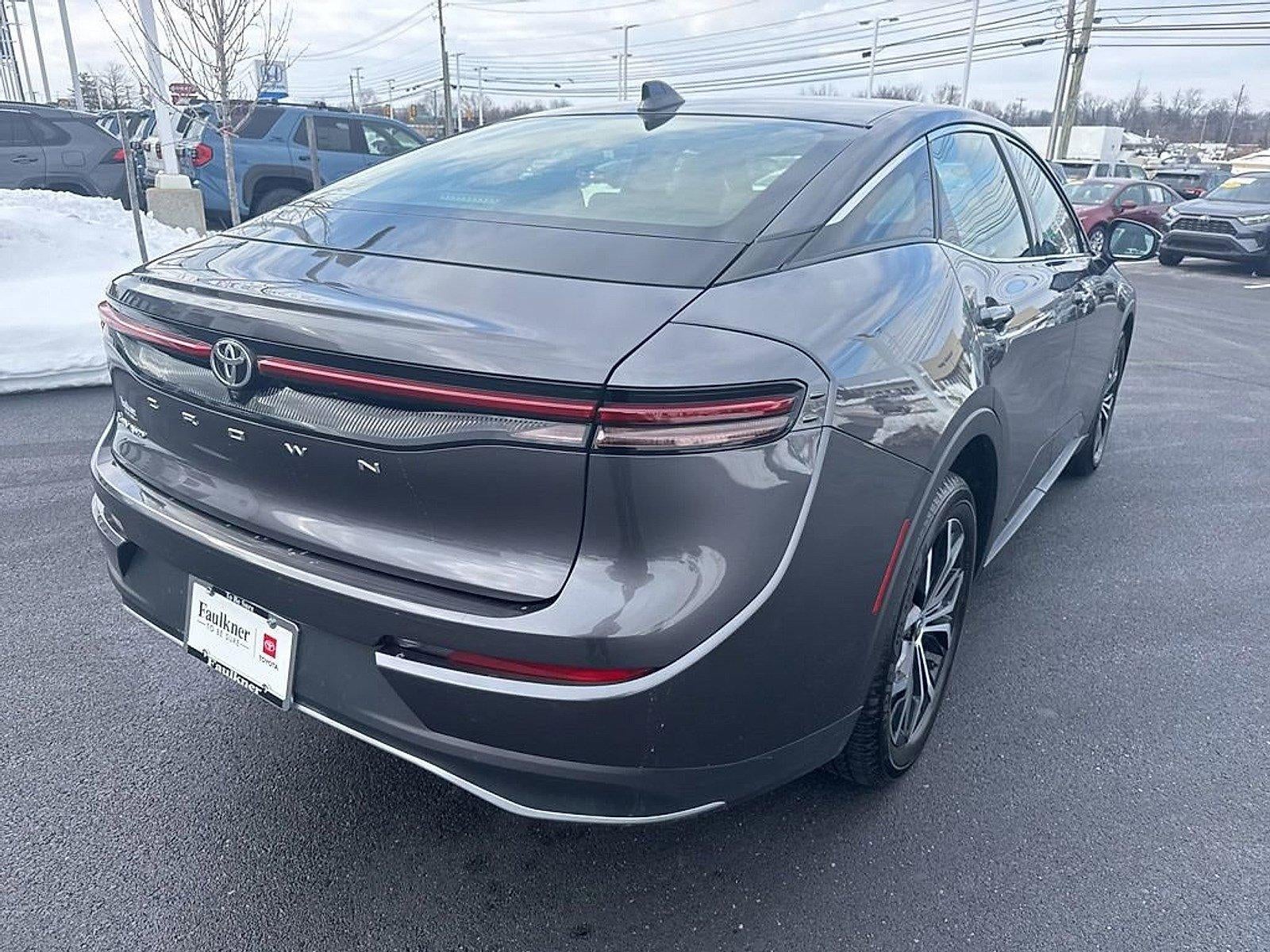 2024 Toyota Crown XLE AWD (Natl)