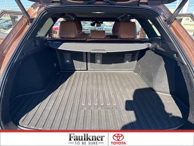 2025 Toyota Crown Signia Limited AWD (Natl)