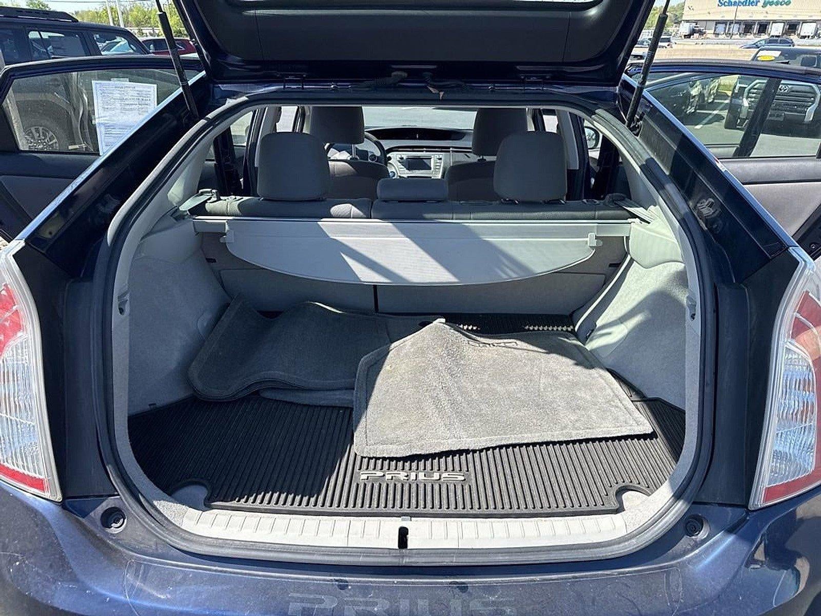 2013 Toyota Prius 5dr HB Two (Natl)