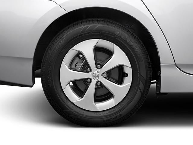 2013 Toyota Prius 5dr HB Two (Natl)