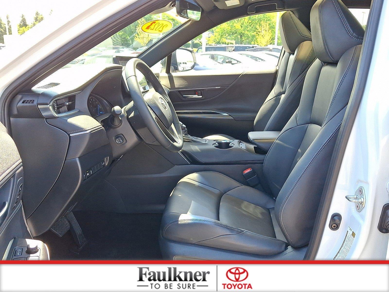2023 Toyota Venza Nightshade AWD (Natl)